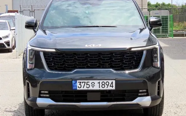 쏘나타라이즈 중고차 더 뉴 쏘렌토 4세대 디젤 2.2 2WD 프레스티지 매물 사진 2 - 2023/08 28,003km